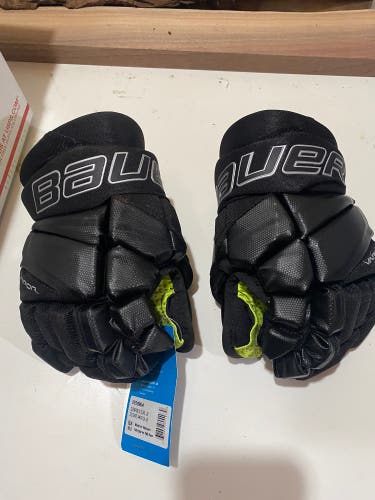 Bauer vapor 3x youth hockey gloves