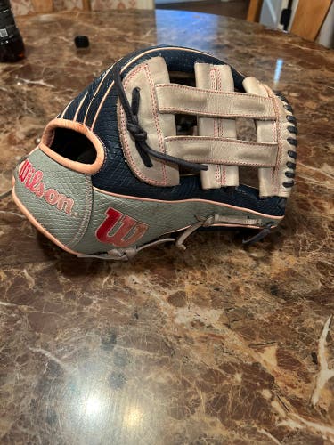 Used Infield 12" A2000 Baseball Glove