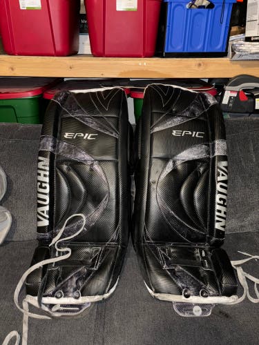 Used 35” SR Vaughn Epic 8000 Leg Pads