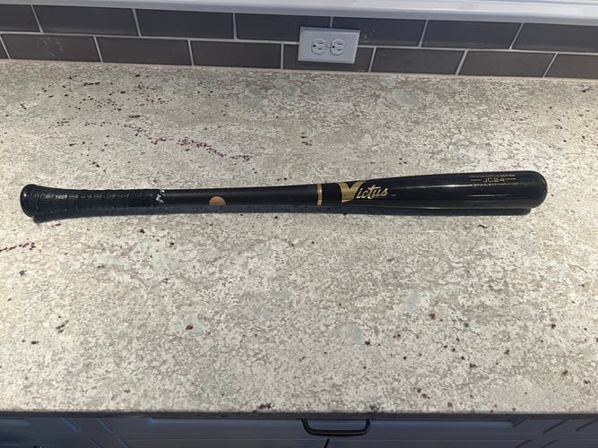 Wood (-3)  32" Victus Pro Reserve JC24 Bat