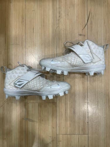 White Used Adult Men's Size 10 Turf Cleats Nike High Top Footwear
