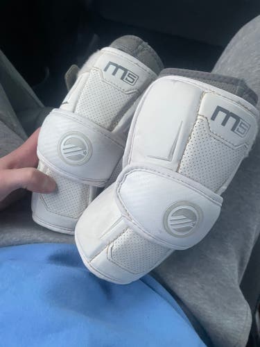 Used Small / Medium Maverik M5 Arm Pads