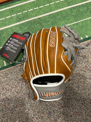 Wilson A1000 New Model baseball glove 11” Travel Pedroia Fit