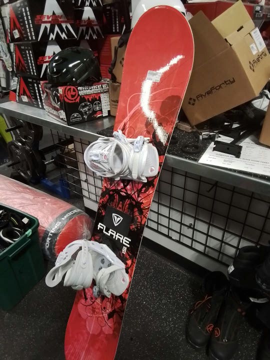 Used Firefly Flare 151 Cm Women's Snowboard Combo