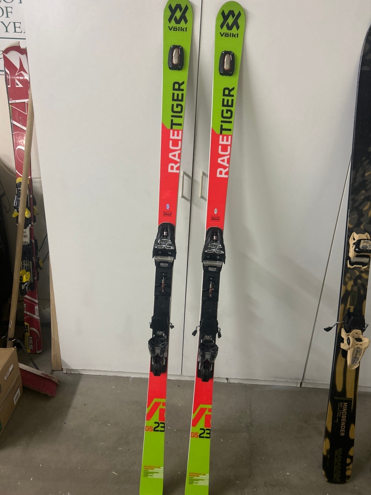 Volkl Racetiger GS Skis 178 Cm With Bindings