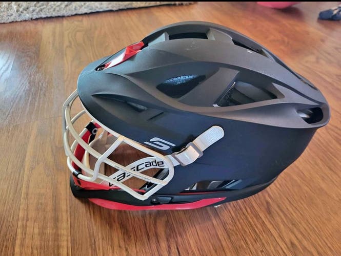 Player's Cascade Youth S Helmet Like New