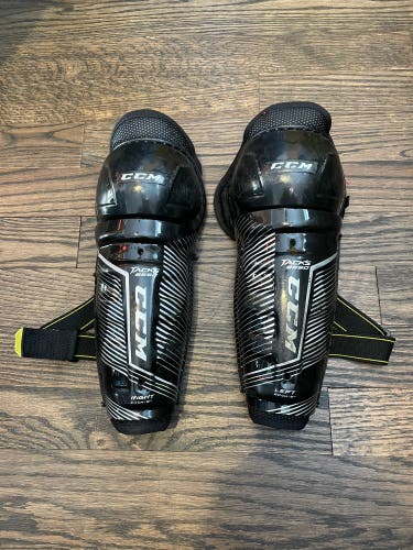 Used CCM Youth 8"  Tacks 9550 Shin Pads