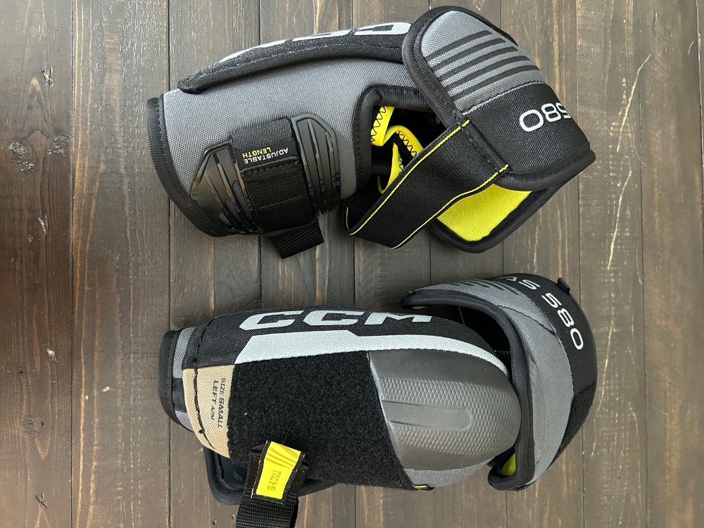 Used (Like New) Small CCM Tacks AS 580 Elbow Pads