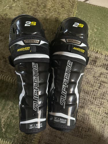NEW Bauer Supreme 2S Pro Shin Guards JR