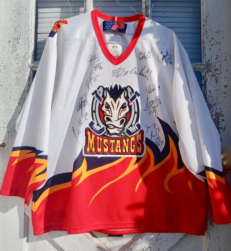 NEW Team Autographed WCHL Phoenix Mustangs Hockey Jersey 2000-2001 Large