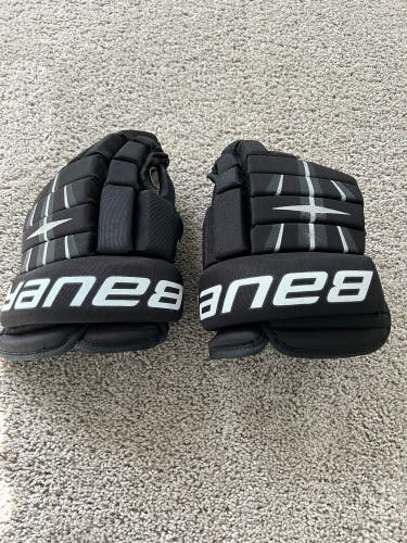 Used Senior Bauer 14" 4 Roll Elite Hockey Gloves