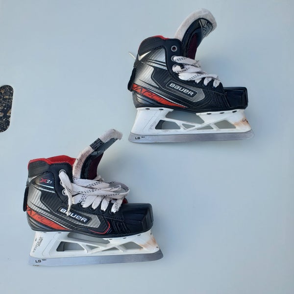 Junior Used Vapor x 2.7 Hockey Goalie Skates Regular Width Size 2
