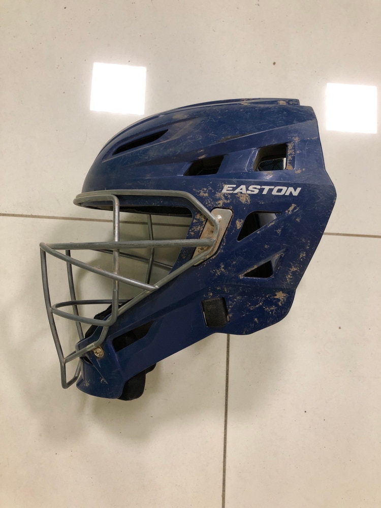 Used Easton Gametime Catcher's Mask (7 1/8 - 7 1/2)