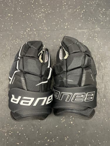 Used Bauer 15" Supreme Ultrasonic Gloves