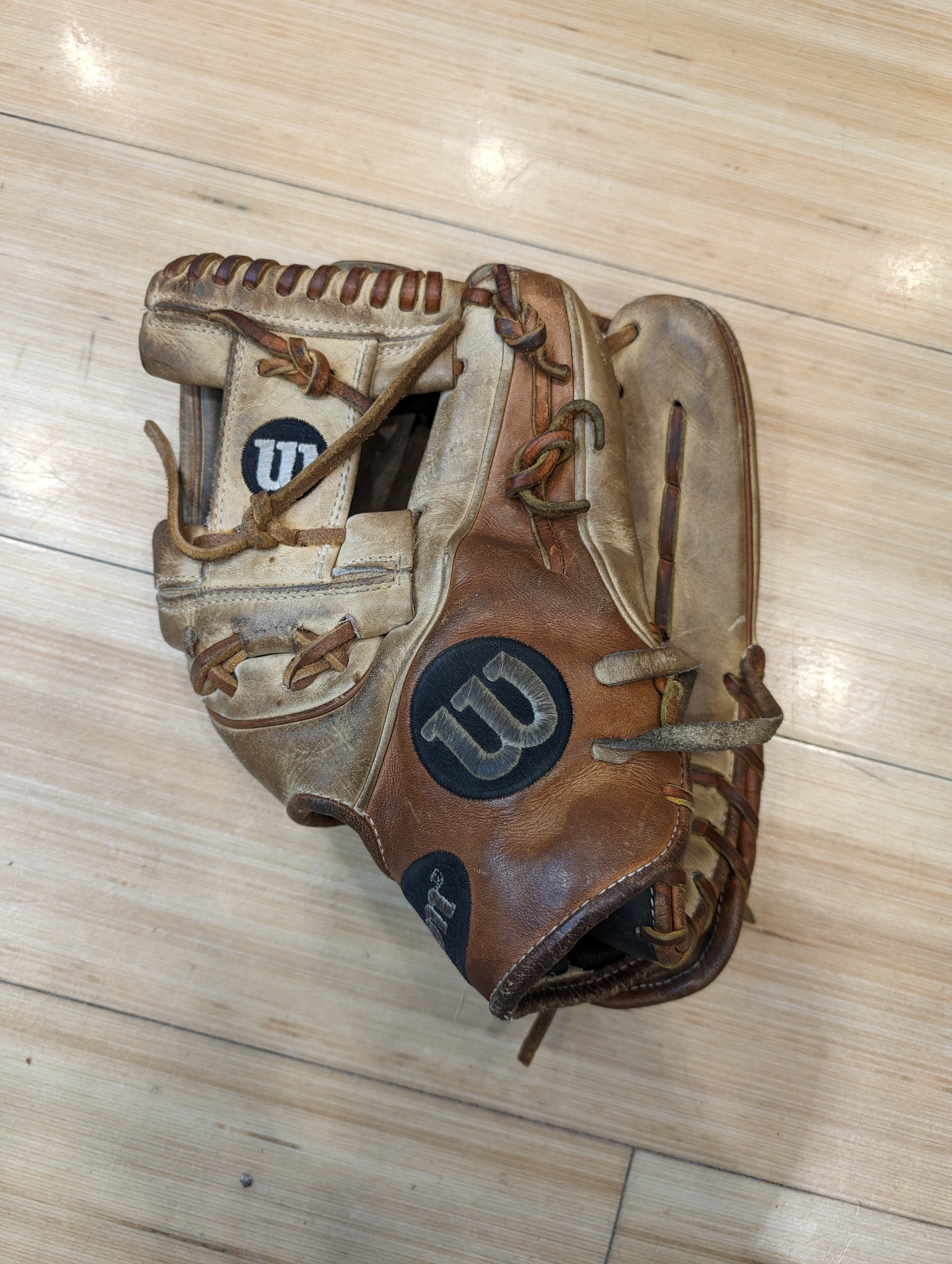 Brown Used Wilson A2K 1786 Right Hand Throw Infield Baseball Glove 11.5"