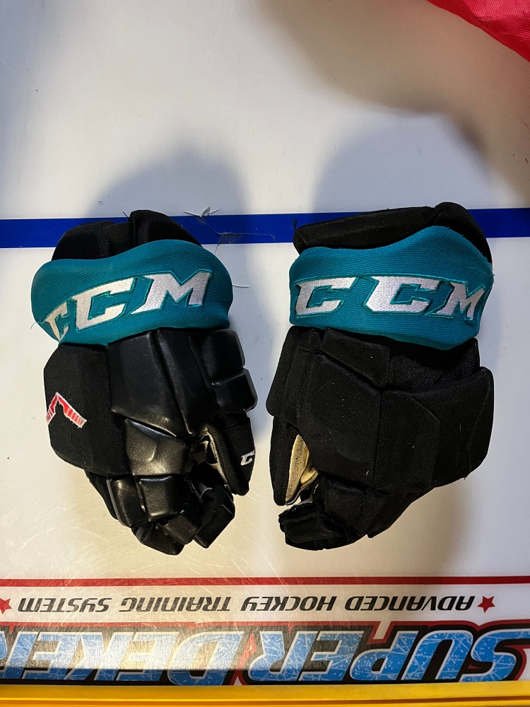 CCM WHL Kelowna Rockets Hockey Gloves