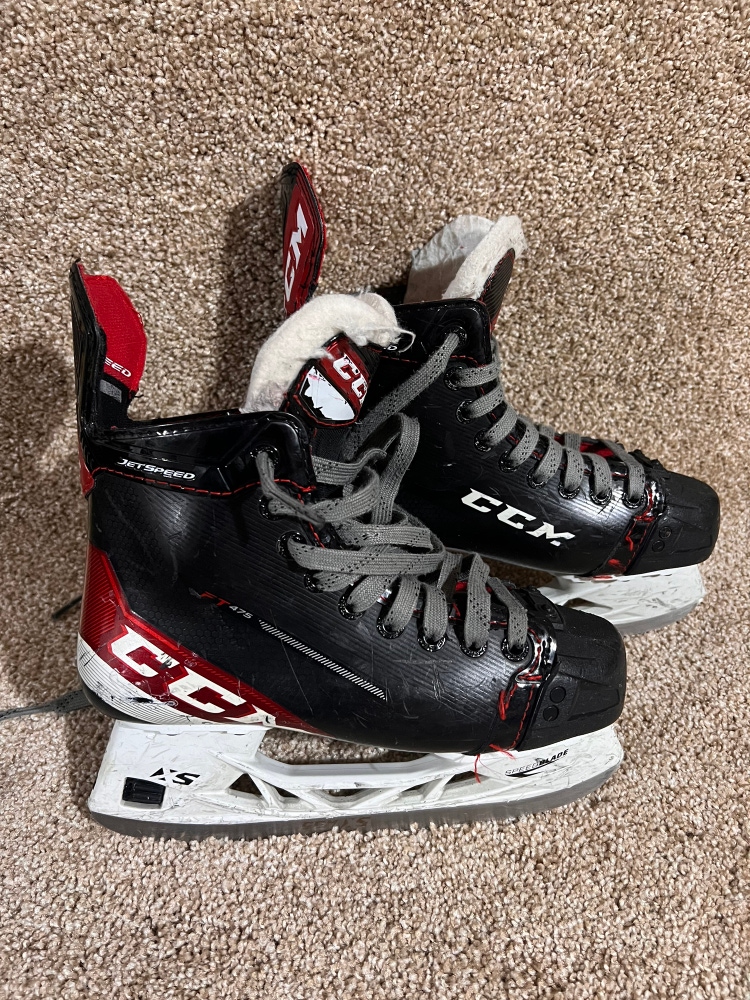 Junior CCM Regular Width  Size 3.5 JetSpeed FT475 Hockey Skates