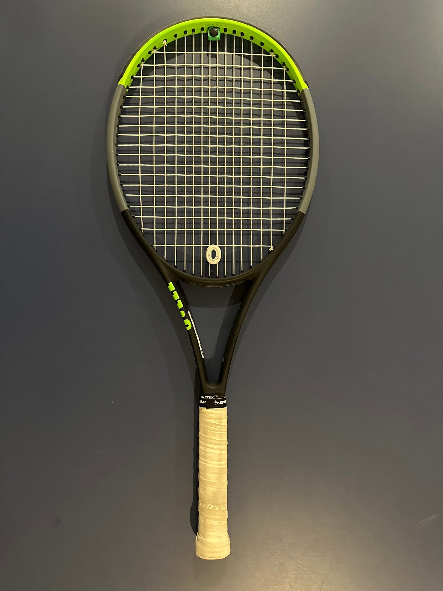 Wilson Blade 100 V7 | SidelineSwap | Buy and Sell on SidelineSwap