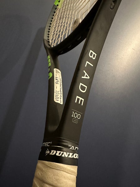 WILSON BLADE 100 16×19 V7.0 G2 Amazon.com: Wilson Blade 100 V9 Strung Performance Tennis Racket