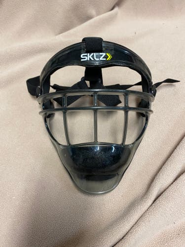Used youth Sklz Face Guard