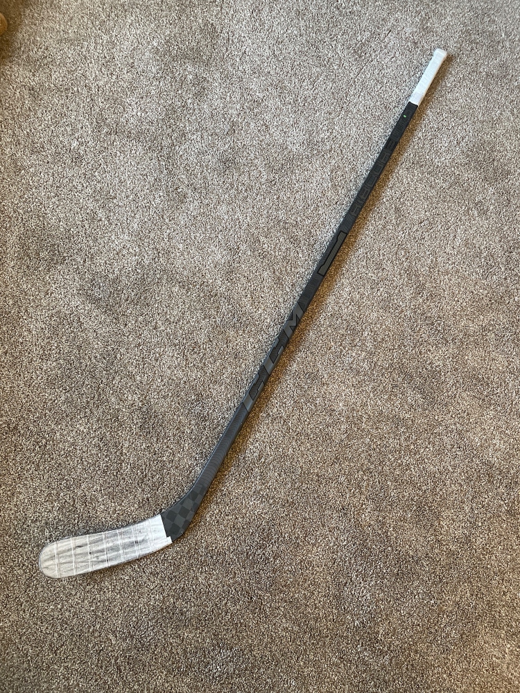 CCM RibCor Trigger 6 Pro Senior Right Handed P88 Hockey Stick
