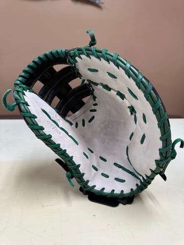 44 Pro RHT First Base Signature Series Baseball Mitt 13"