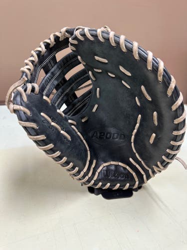 Wilson RHT 2820 A2000 12.25" First Base Baseball Glove