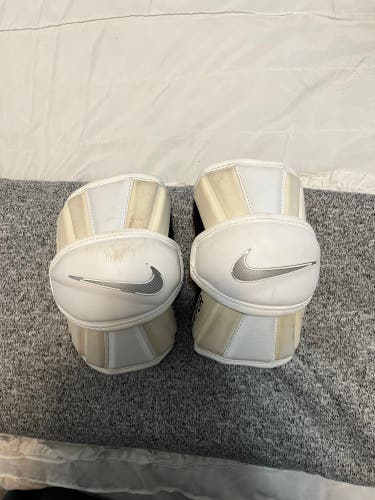 Used Large Nike Vapor Arm Pads