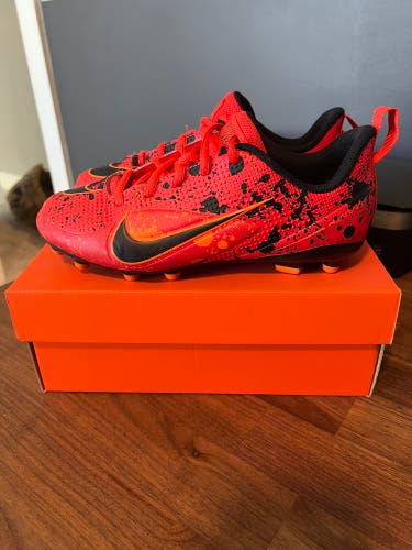 Nike Alpha Huarache 8 lacrosse cleats Size 4Y