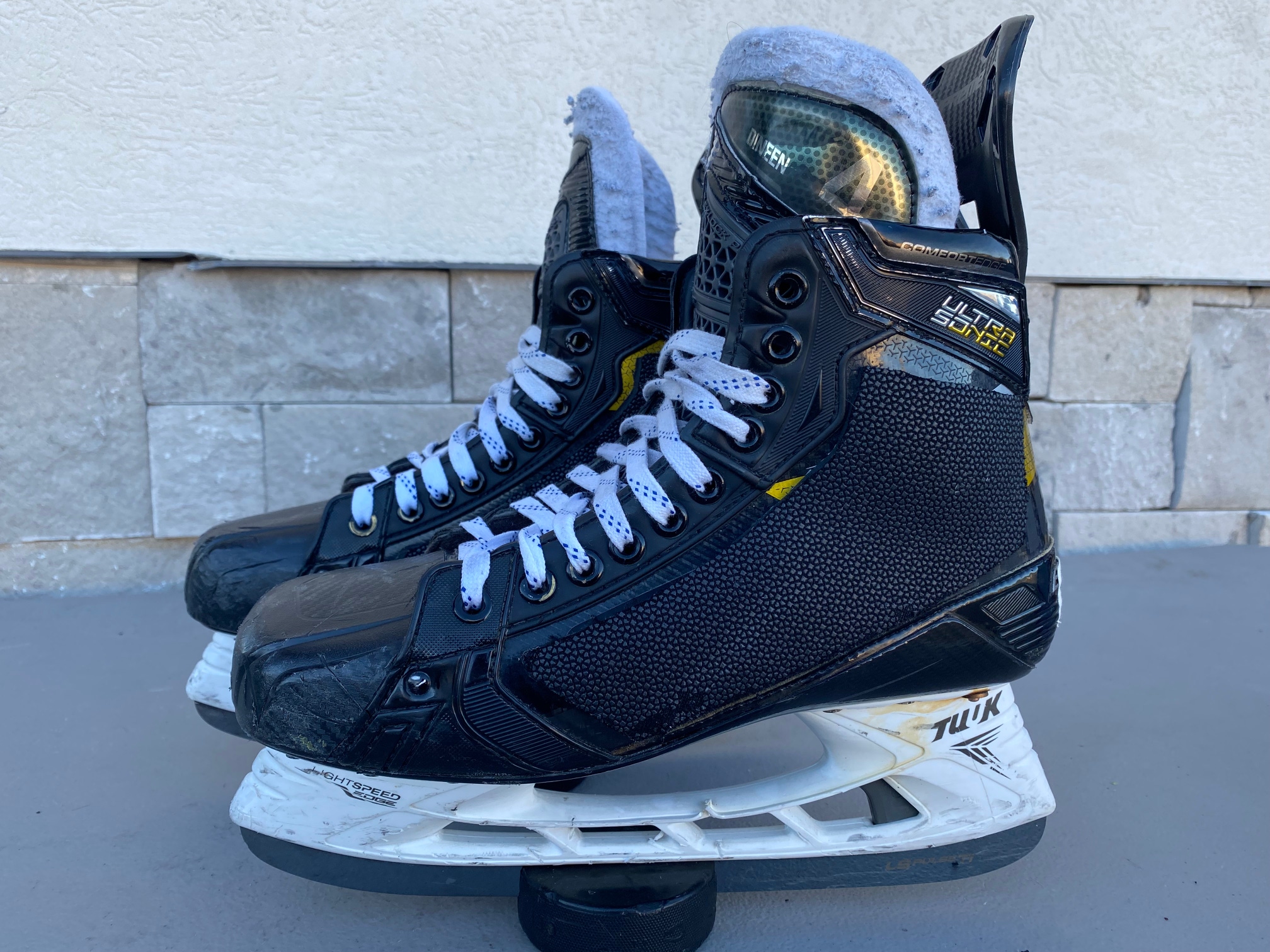 Bauer Supreme UltraSonic Mens Pro Stock Size 9 Hockey Skates MIC 4709