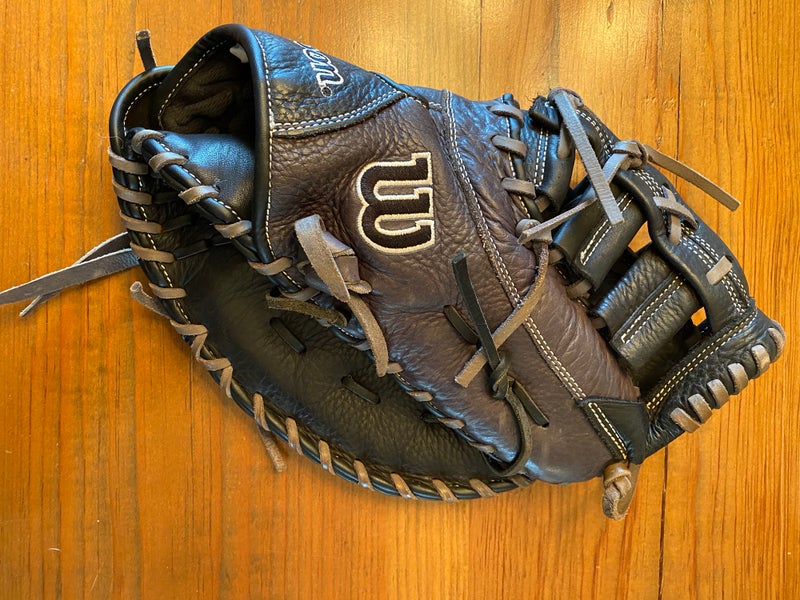 Wilson A1000 12.5” First Base Glove