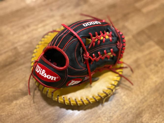 Restored Wilson Right Hand Throw Infield A2000 1782 Baseball Glove 11.5”