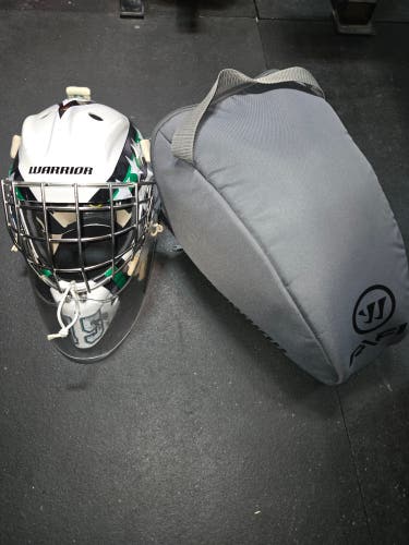 Senior Used Warrior R/F1 SR+ Goalie Mask Size S/M