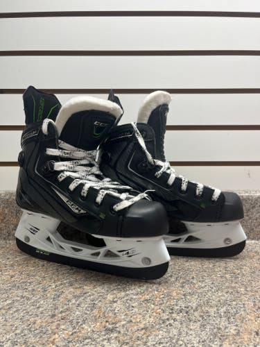 New CCM RibCor Titanium Hockey Skates Regular Width Size 3.5