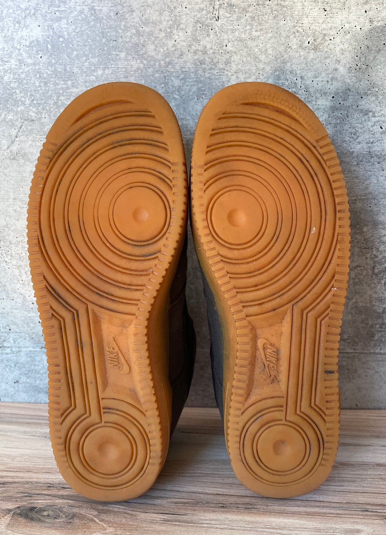 nike air force 1 lv8 black gum sole