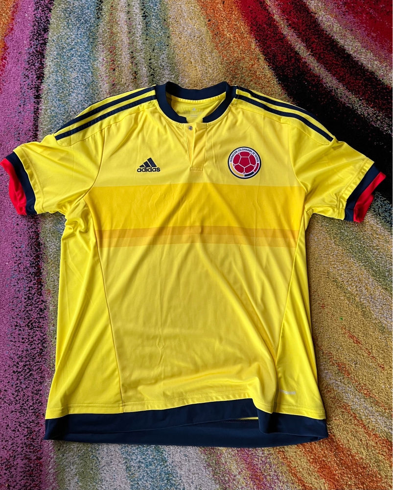 2014 Adidas Federacion Colombiana de Futbol/Colombia National Team jersey size XL