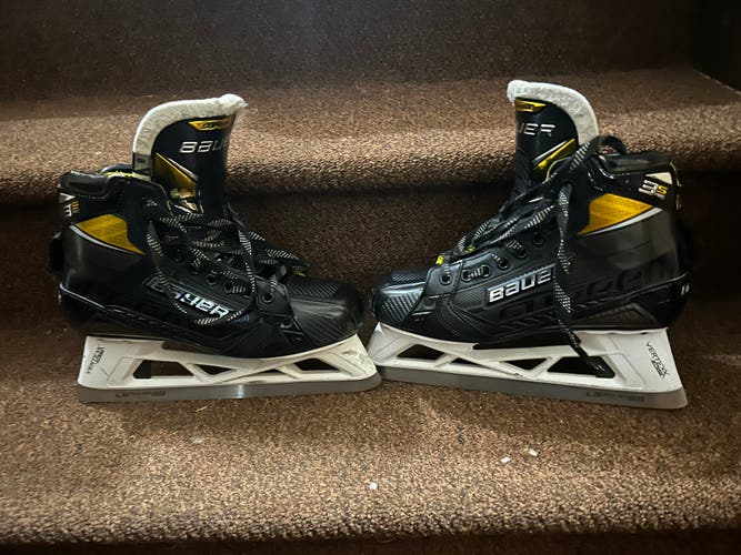 Used Bauer Regular Width 8 Supreme 3S pro Hockey Goalie Skates