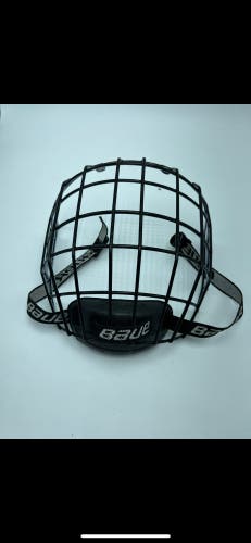 Bauer Cage size Medium