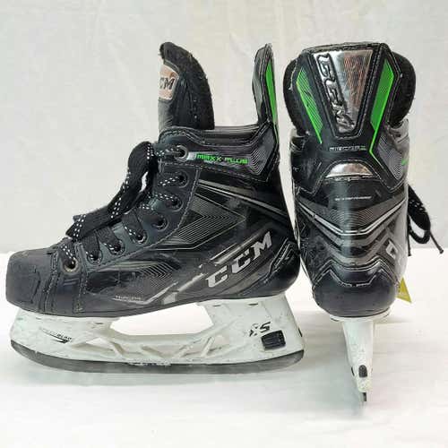 Used Ccm Ribcor Maxx Plus Junior 02.5 Ice Hockey Skates