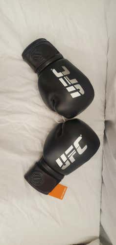 New Ufc Senior 18 Oz Boxing Gloves
