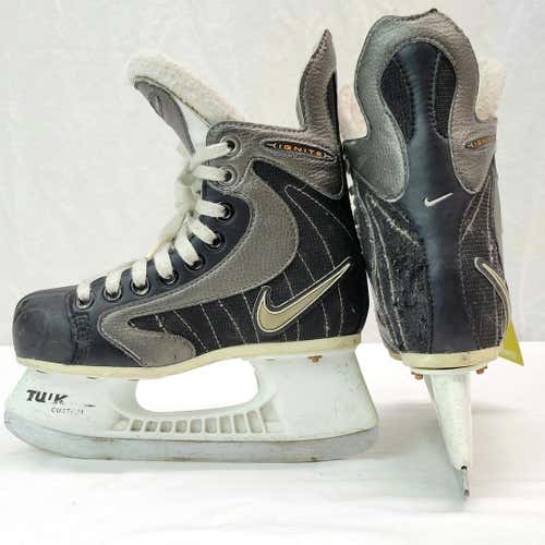 Used Nike Ignite 5 Youth 13.5 Ice Hockey Skates