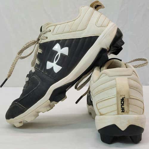 Used Under Armour Lead-off Molded Junior 05 Baseball And Softball Cleats