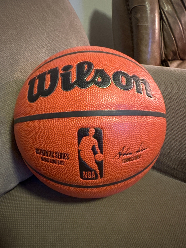 WilsonIndoor basketball size 7