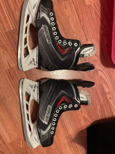 Senior Bauer Extra Wide Width Size 6.5 Supreme 170 Hockey Skates