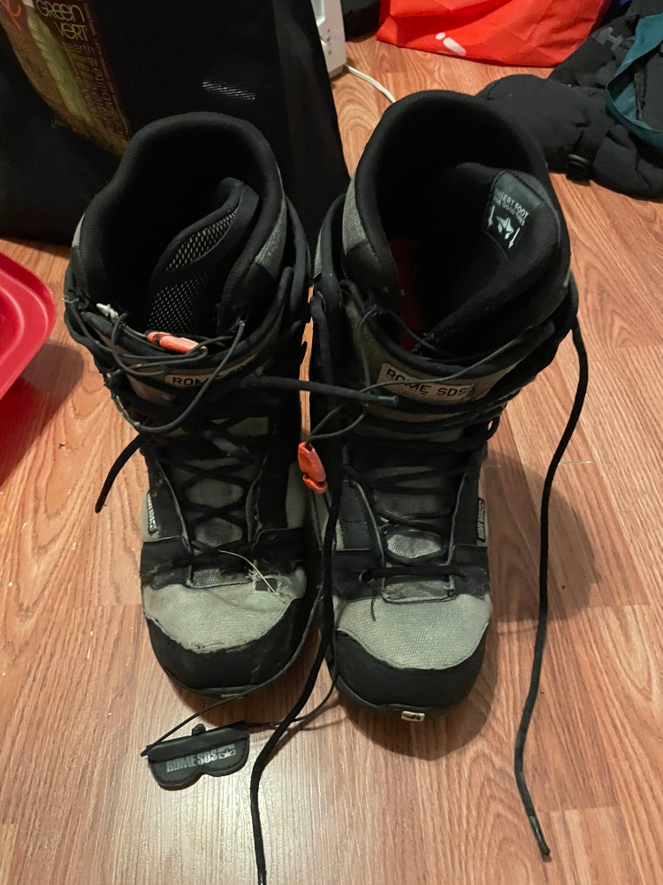 Used Size 9.0 (Women's 10) Rome SDS Snowboard Boots