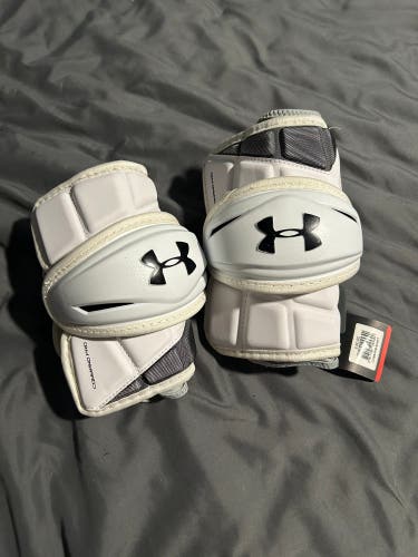 New Medium Under Armour Command Pro III Arm Pads