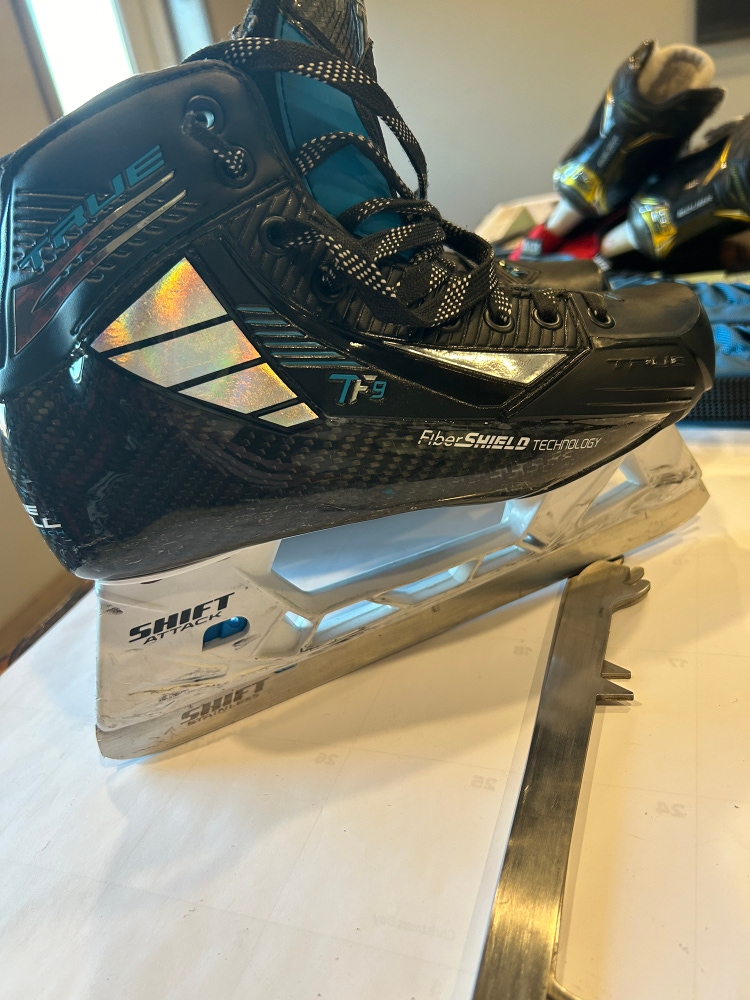 Used True Regular Width Size 7 TF9 Hockey Goalie Skates