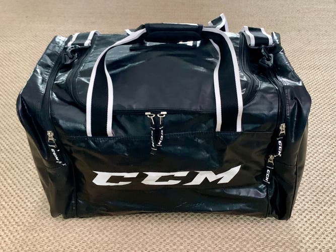 CCM Hitmen Sport Pro Team Duffle Bag