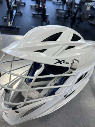 Used Cascade Xrs One Size Lacrosse Helmets