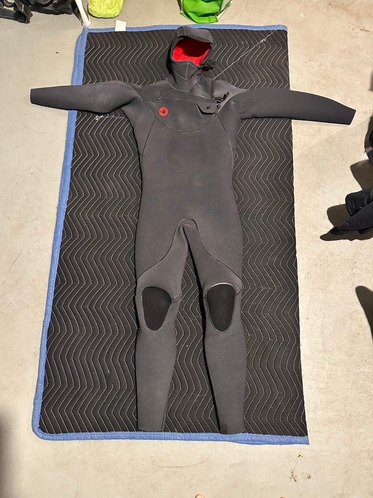 Fullsuit 5/4mm Body Glove Wetsuit